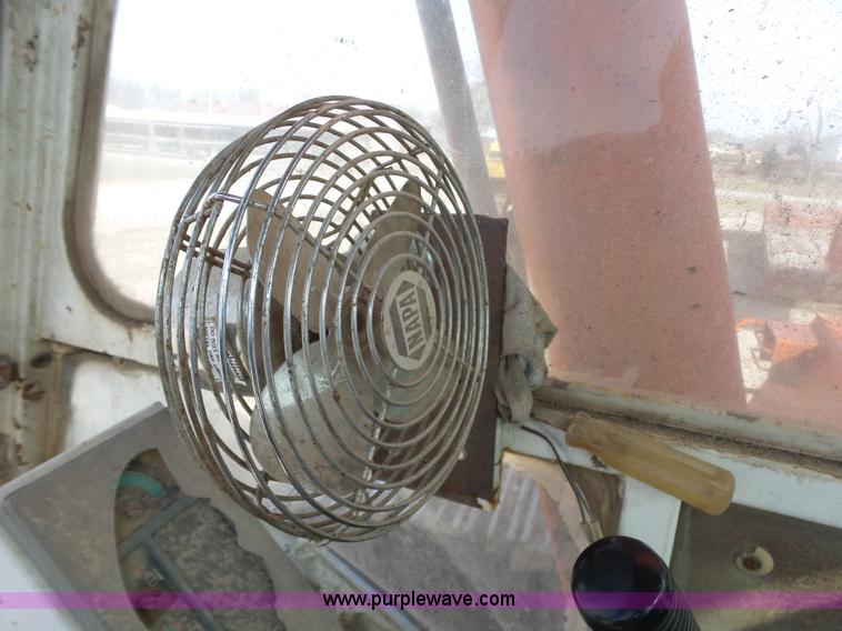 image for item L6287 1995 Daewoo DH320 excavator