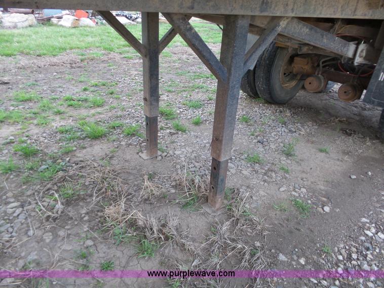 image for item L6303 2000 Dump-rite DR-24 end dump trailer