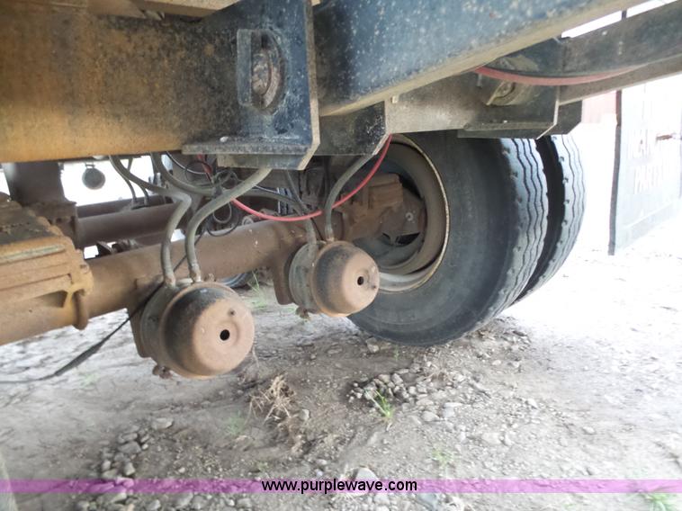 image for item L6303 2000 Dump-rite DR-24 end dump trailer