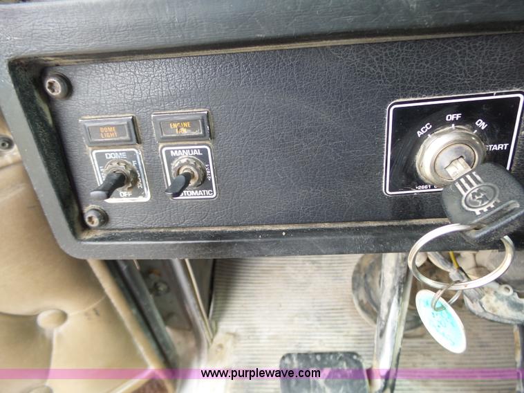 image for item L6305 1999 Kenworth W900 dump truck