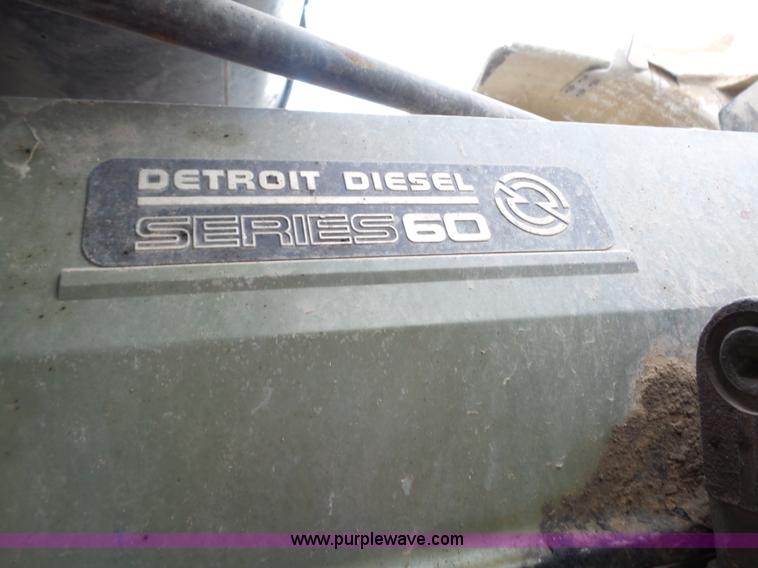 image for item L6312 1998 Freightliner FLD120SD semi truck