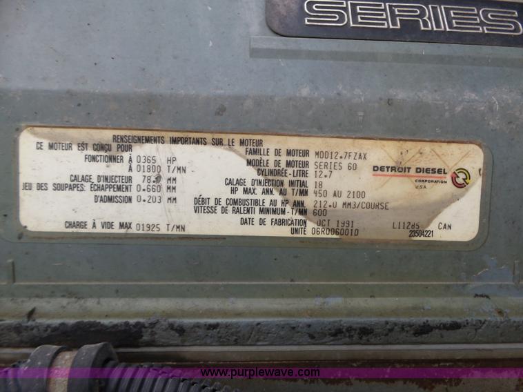 image for item L6312 1998 Freightliner FLD120SD semi truck