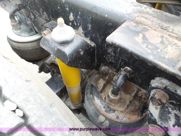 image for item L6313 2000 Kenworth T600B semi truck