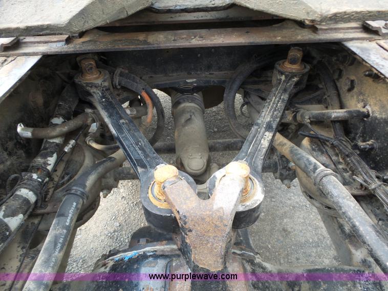 image for item L6313 2000 Kenworth T600B semi truck