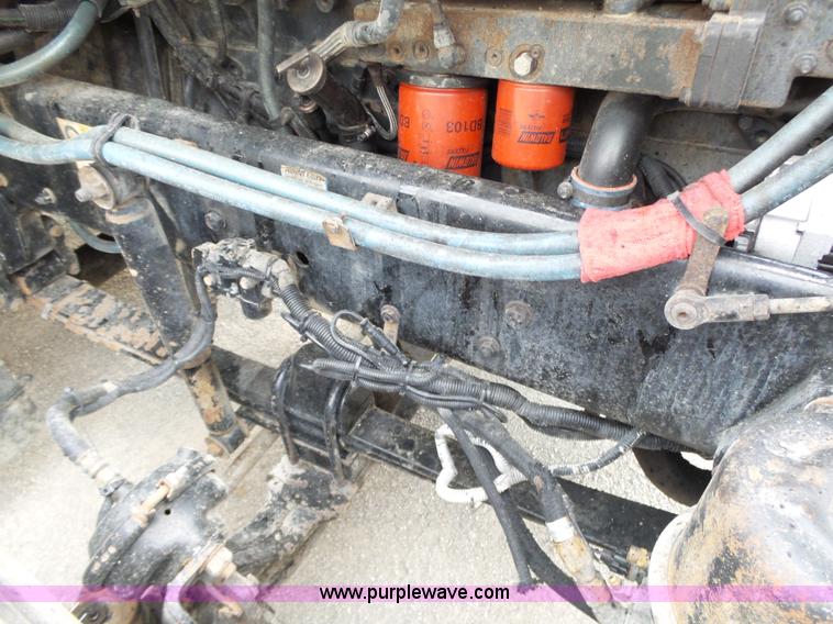 image for item L6313 2000 Kenworth T600B semi truck