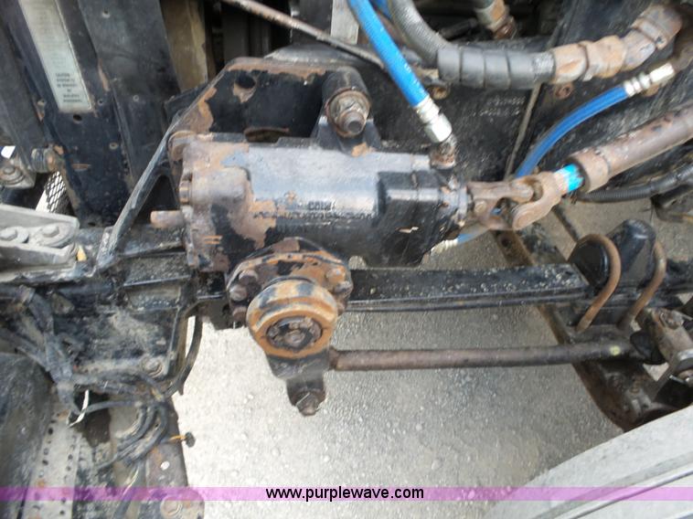 image for item L6313 2000 Kenworth T600B semi truck