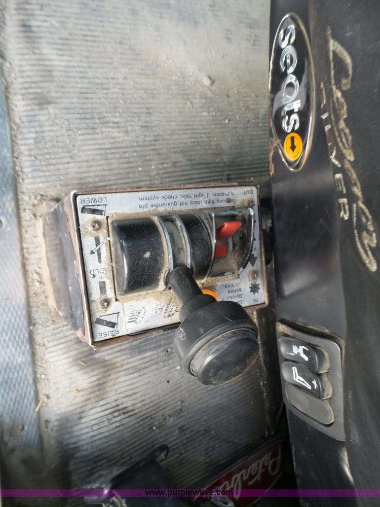 image for item L6313 2000 Kenworth T600B semi truck