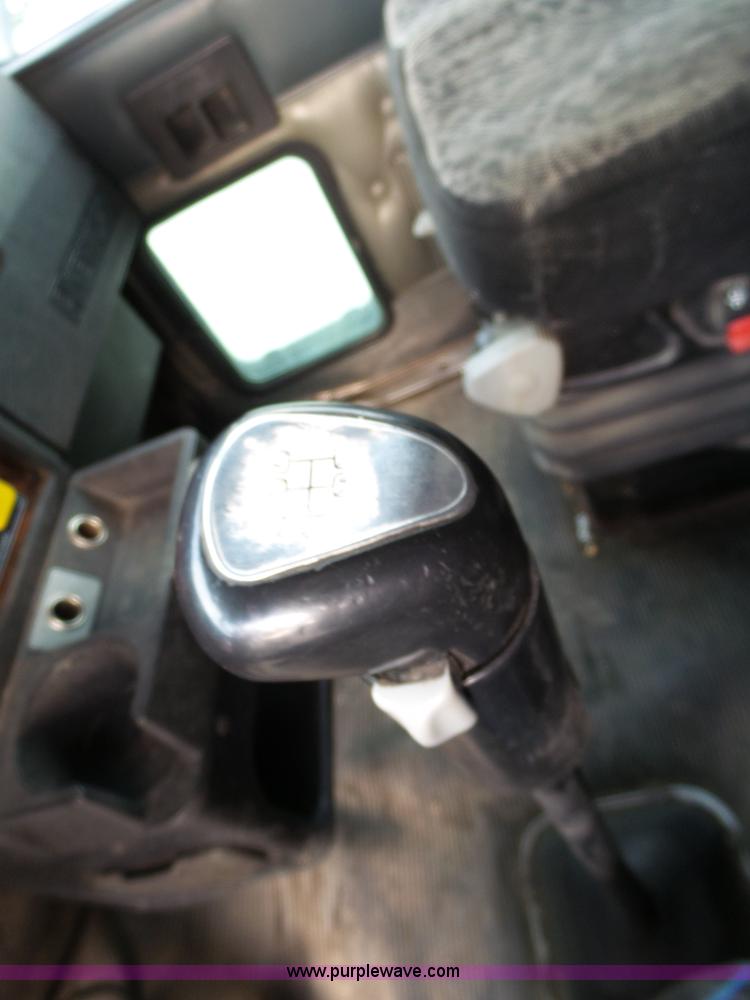 image for item L6313 2000 Kenworth T600B semi truck