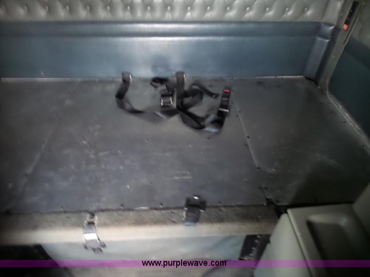 image for item L6313 2000 Kenworth T600B semi truck