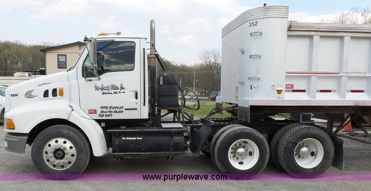 image for item L6314 2000 Sterling A9500 semi truck