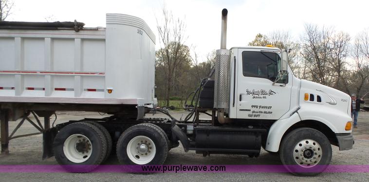 image for item L6314 2000 Sterling A9500 semi truck