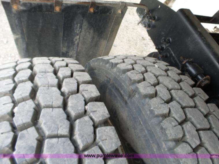 image for item L6314 2000 Sterling A9500 semi truck