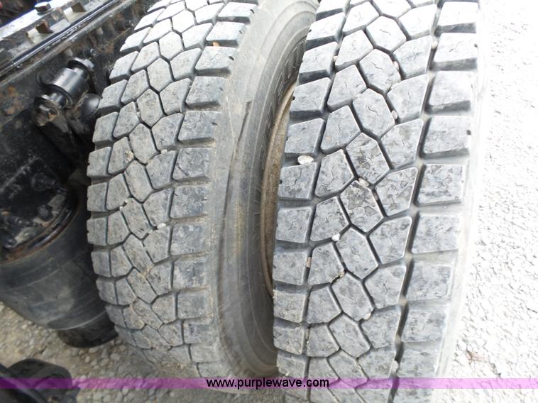 image for item L6314 2000 Sterling A9500 semi truck