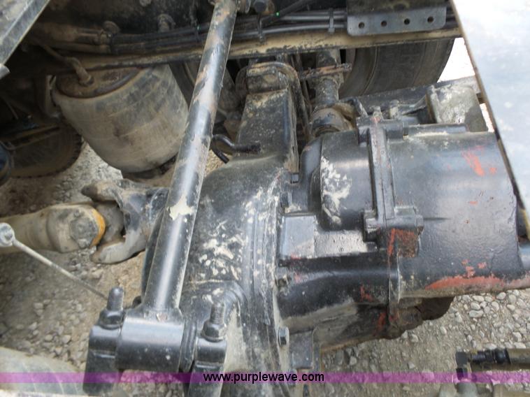 image for item L6314 2000 Sterling A9500 semi truck