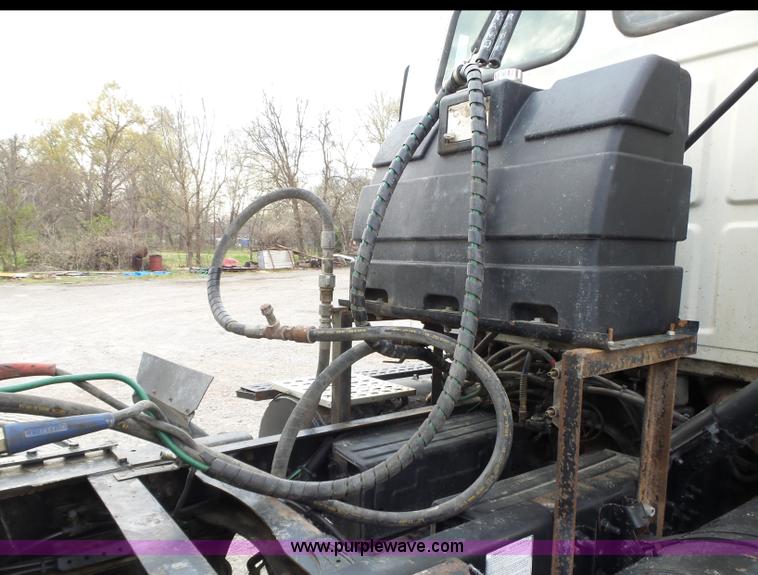 image for item L6314 2000 Sterling A9500 semi truck