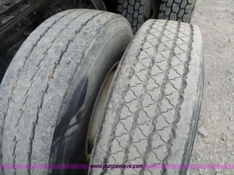 image for item L6314 2000 Sterling A9500 semi truck