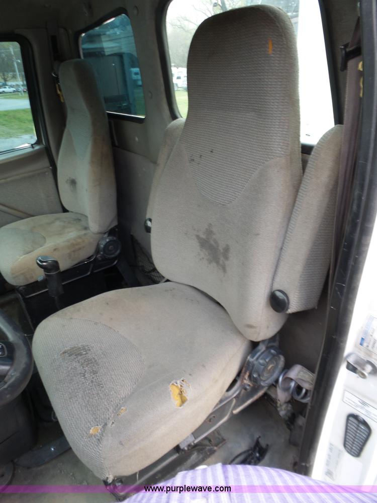 image for item L6314 2000 Sterling A9500 semi truck