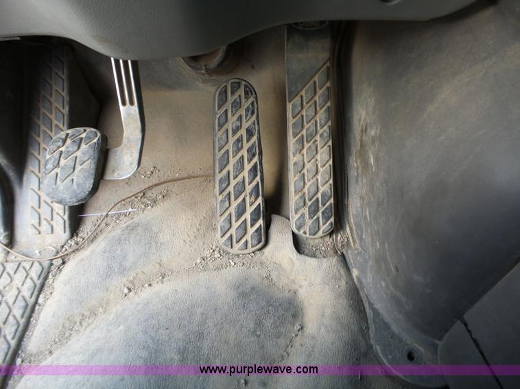 image for item L6314 2000 Sterling A9500 semi truck