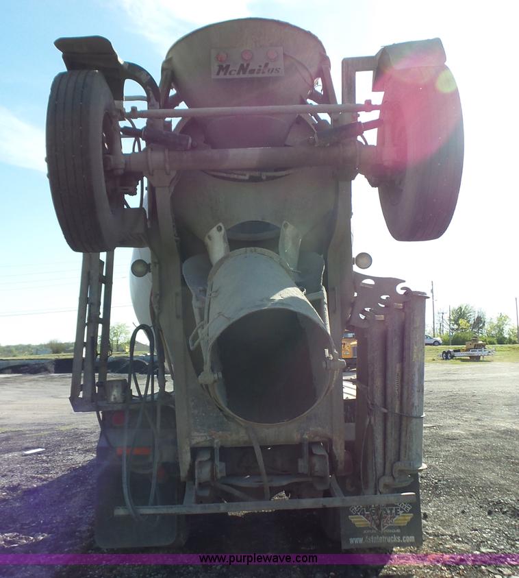 image for item L6315 1997 Ford LT9000 mixer truck
