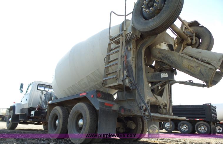 image for item L6315 1997 Ford LT9000 mixer truck