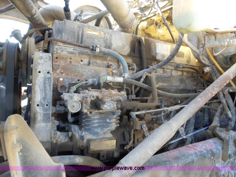 image for item L6315 1997 Ford LT9000 mixer truck