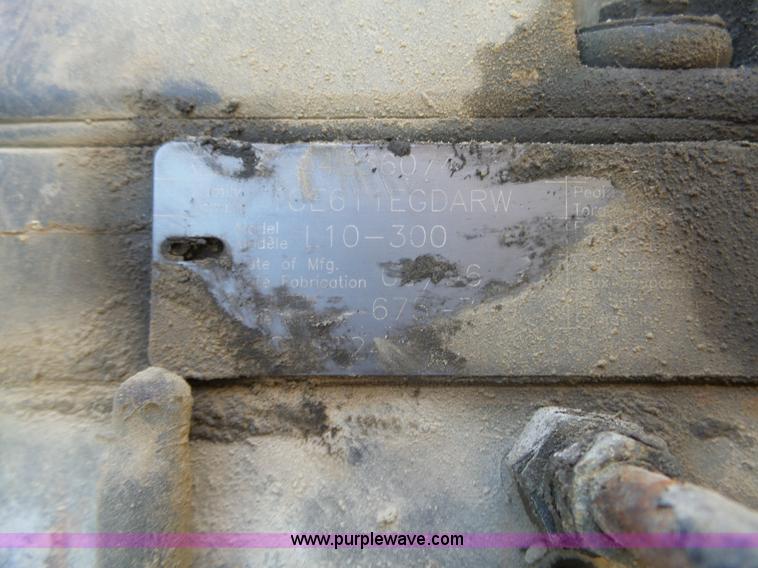 image for item L6315 1997 Ford LT9000 mixer truck