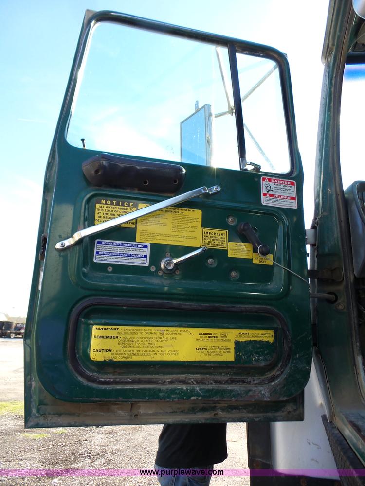 image for item L6315 1997 Ford LT9000 mixer truck