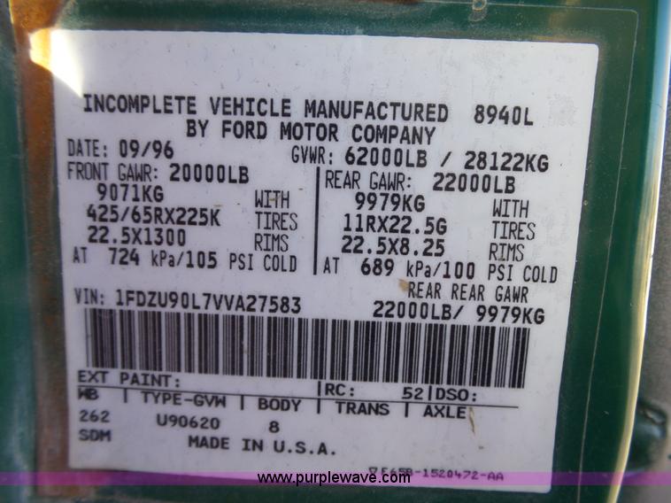 image for item L6315 1997 Ford LT9000 mixer truck