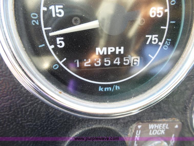 image for item L6315 1997 Ford LT9000 mixer truck