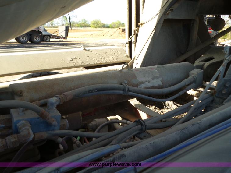 image for item L6315 1997 Ford LT9000 mixer truck