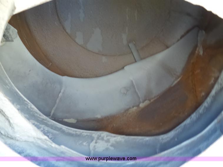 image for item L6315 1997 Ford LT9000 mixer truck