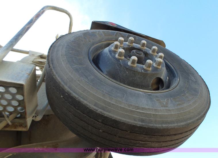 image for item L6315 1997 Ford LT9000 mixer truck