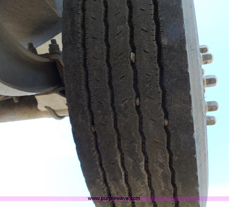 image for item L6315 1997 Ford LT9000 mixer truck