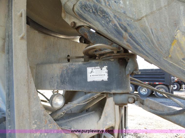 image for item L6315 1997 Ford LT9000 mixer truck