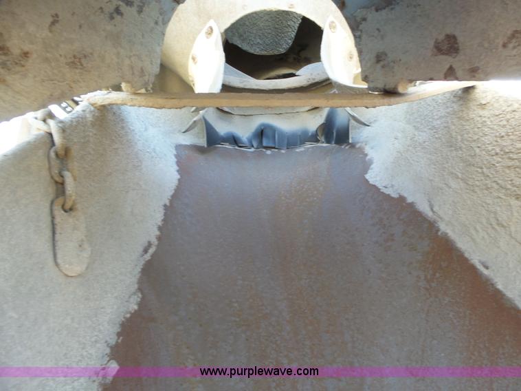 image for item L6315 1997 Ford LT9000 mixer truck