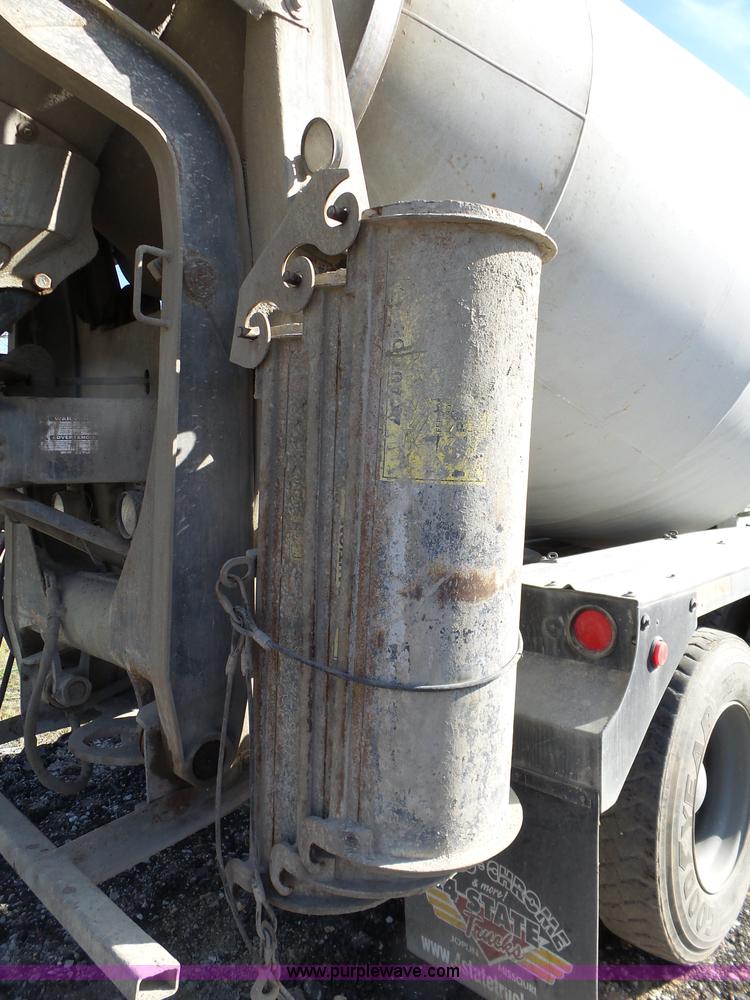 image for item L6315 1997 Ford LT9000 mixer truck