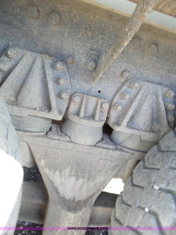 image for item L6315 1997 Ford LT9000 mixer truck