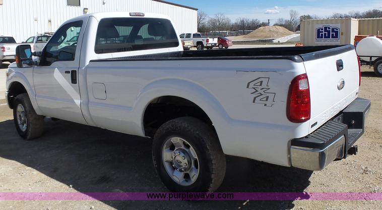 image for item L7158 2011 Ford F250 Super Duty pickup truck