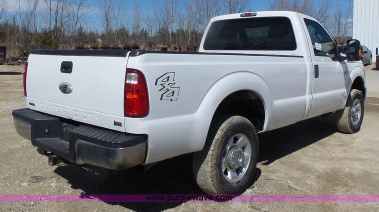 image for item L7158 2011 Ford F250 Super Duty pickup truck