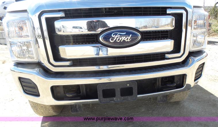 image for item L7158 2011 Ford F250 Super Duty pickup truck