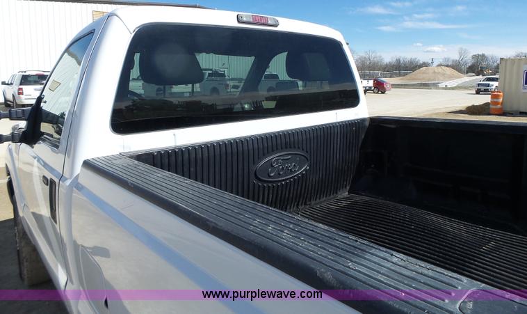 image for item L7158 2011 Ford F250 Super Duty pickup truck