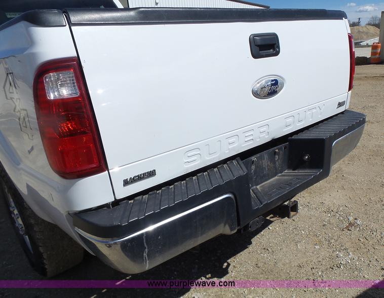 image for item L7158 2011 Ford F250 Super Duty pickup truck