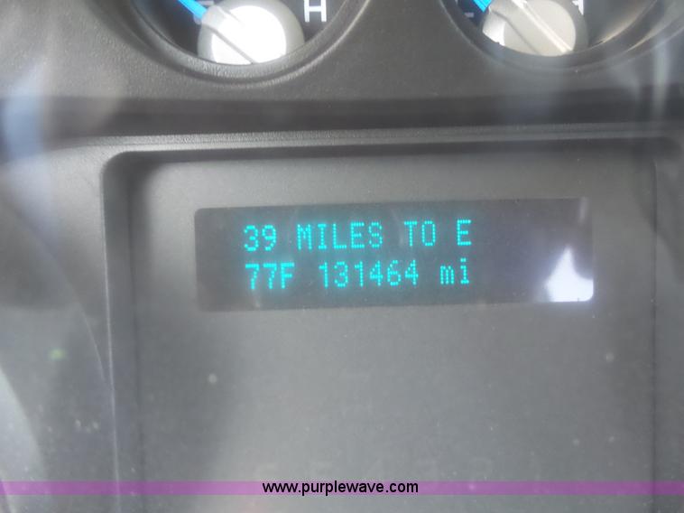image for item L7158 2011 Ford F250 Super Duty pickup truck