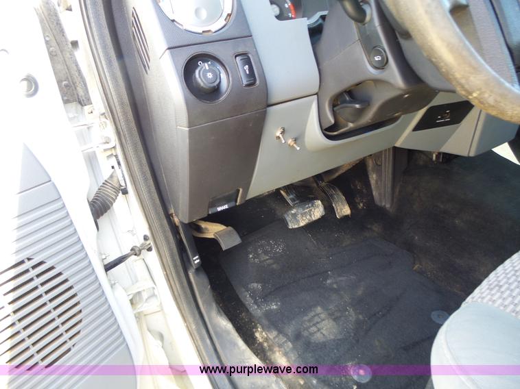 image for item L7158 2011 Ford F250 Super Duty pickup truck