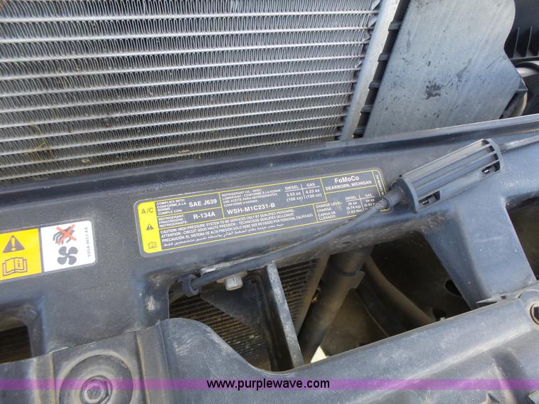 image for item L7158 2011 Ford F250 Super Duty pickup truck