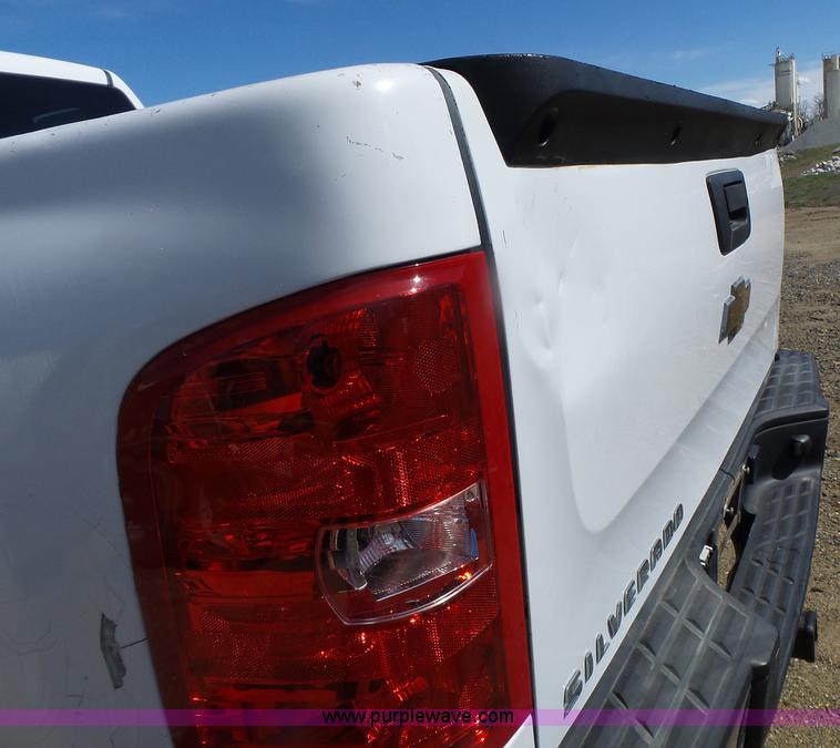 image for item L7159 2008 Chevrolet Silverado 1500 Ext. Cab pickup truck