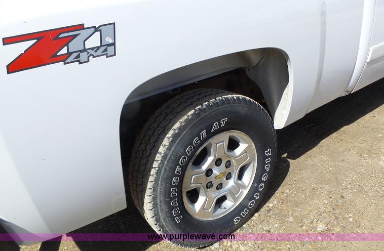 image for item L7159 2008 Chevrolet Silverado 1500 Ext. Cab pickup truck
