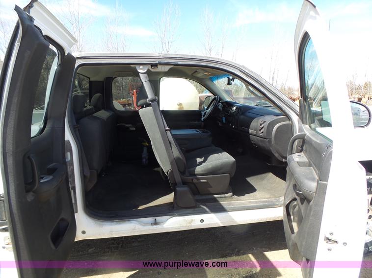 image for item L7159 2008 Chevrolet Silverado 1500 Ext. Cab pickup truck