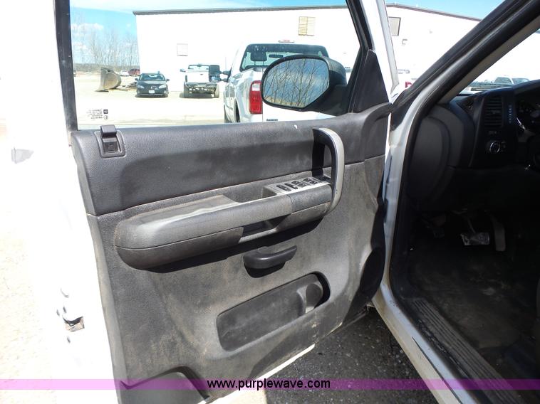 image for item L7159 2008 Chevrolet Silverado 1500 Ext. Cab pickup truck