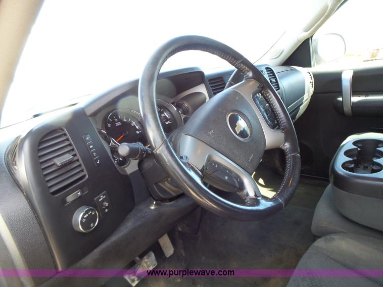image for item L7159 2008 Chevrolet Silverado 1500 Ext. Cab pickup truck